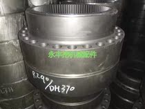 Application of the Carter 320D2GC 323D 323D 336D 336D 345D 345D walking drive disc hub reducer outer lid