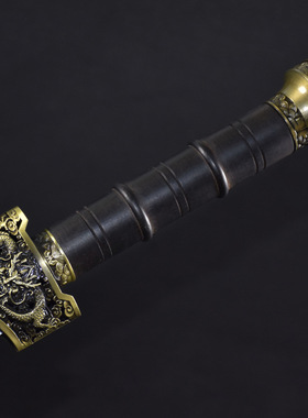 龙泉市刀剑鎏金刻花春秋剑一体