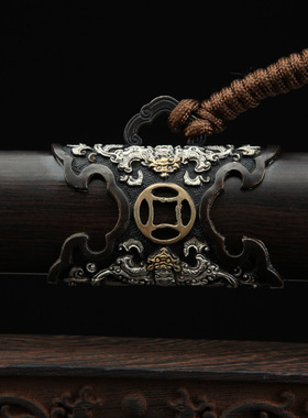 龙泉市刀剑花纹钢烧刃一体防身