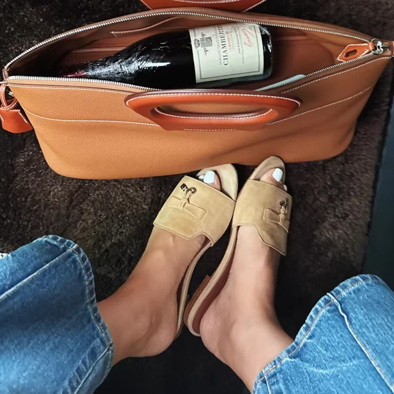 现货~拖鞋女夏季外穿2026新款LP法式吊坠一字懒人粗跟高跟凉拖鞋