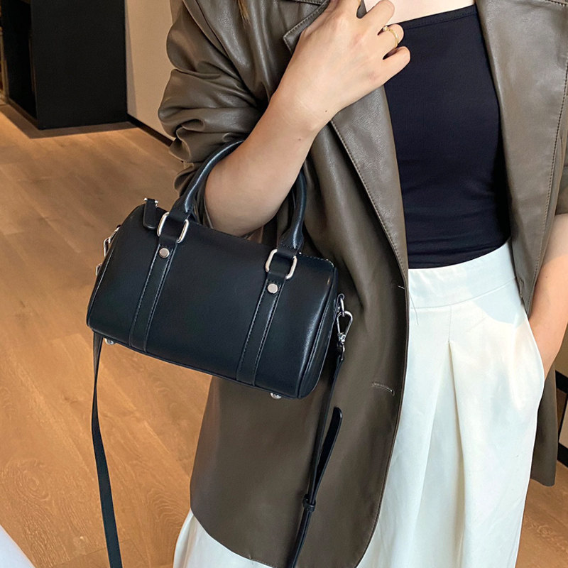 时尚真皮波士顿枕头包女气质2026春季新款纯牛皮大容量斜挎手提包,淘宝优惠券,粉丝福利购,淘宝优惠卷