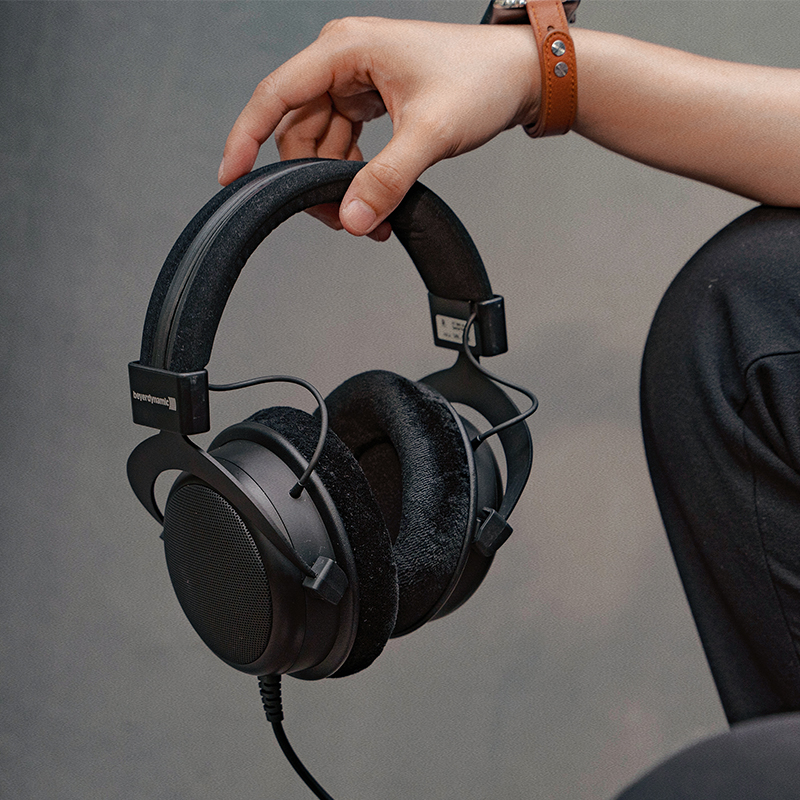 beyerdynamic 拜雅 DT880 限量版头戴式半开放式有线HiFi监听耳机 - 图1