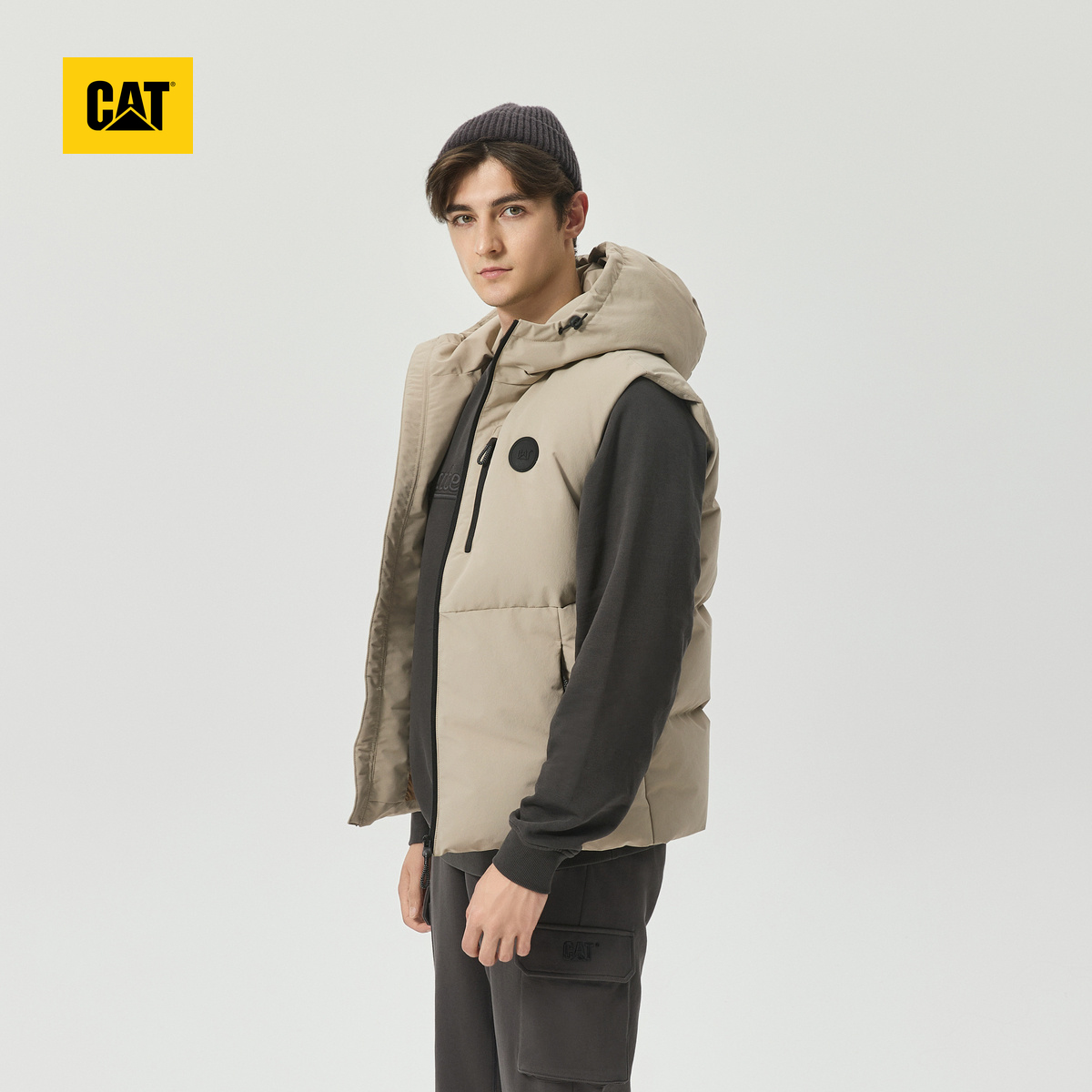 【三防】CAT卡特25秋冬男户外休闲特氟龙材质羽绒马甲商场同款-图0