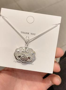 香港壹刻珠宝999足银镂空花纹福字锁包 约8克配专柜礼盒和礼袋