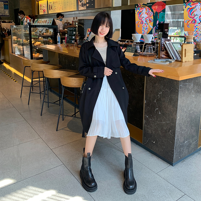 小个子黑色风衣女 秋装新款女装流行外套 2020 施小暴 拥有直角肩 小个子黑色风衣女 秋装新款女装流行外套 2020 施小暴 拥有直角肩
