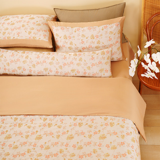 Yangchun Town retro bed four-piece set four-season universal bed sheets and quilt cover wedding bedding light luxury high-end customization