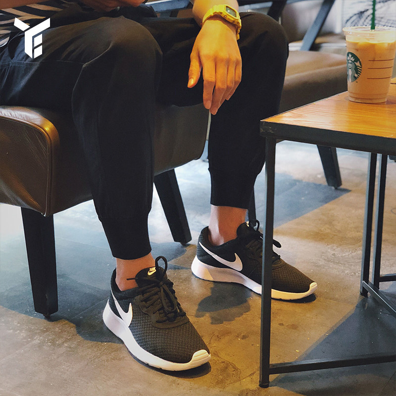 nike tanjun womens outfits