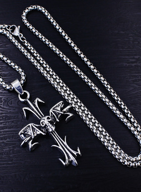 不锈钢骷髅头造型十字架吊坠男女嘻哈复古个性街头时尚长款项链