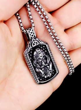 新款钛钢爱尔兰吊坠维京勇士头盔项链男不锈钢长款饰品挂件