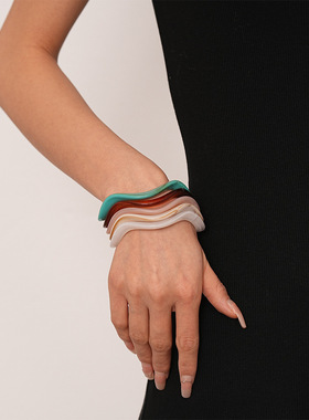 简约亚克力不规则几何素圈手镯