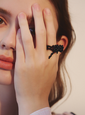 苏心简ins风百搭黑色串珠编织珍珠蝴蝶结戒指小众设计fletta同款