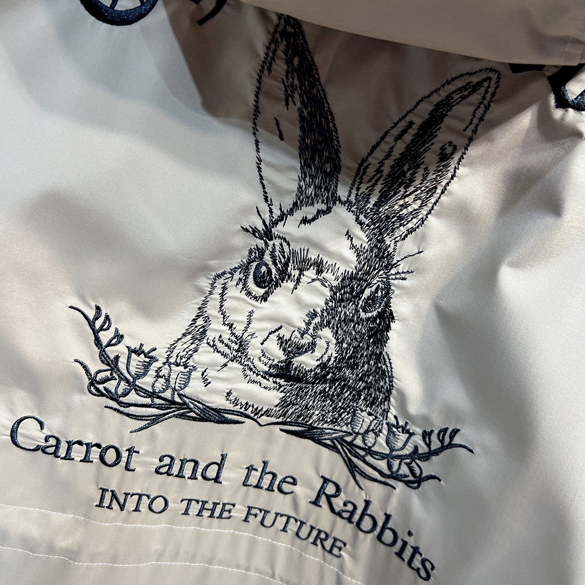 柜1K+！G家男装卡其色中长款连帽风衣兔子刺绣拼色休闲夹克外套男,淘宝优惠券,粉丝福利购,淘宝优惠卷