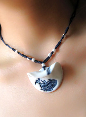 鱼跃陶瓷浮雕手绘民族风项链新品