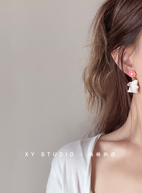 XY STUDIO包邮 手作甜美可爱软萌小兔子耳环多巴胺氛围耳夹定制女