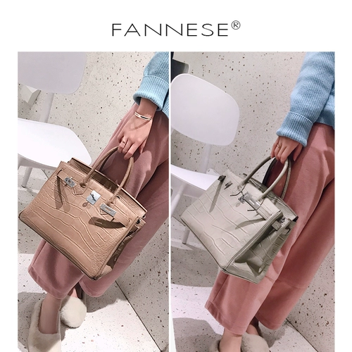 Кожаная платиновая модная сумка, коллекция 2023, воловья кожа, крокодиловый принт, из натуральной кожи