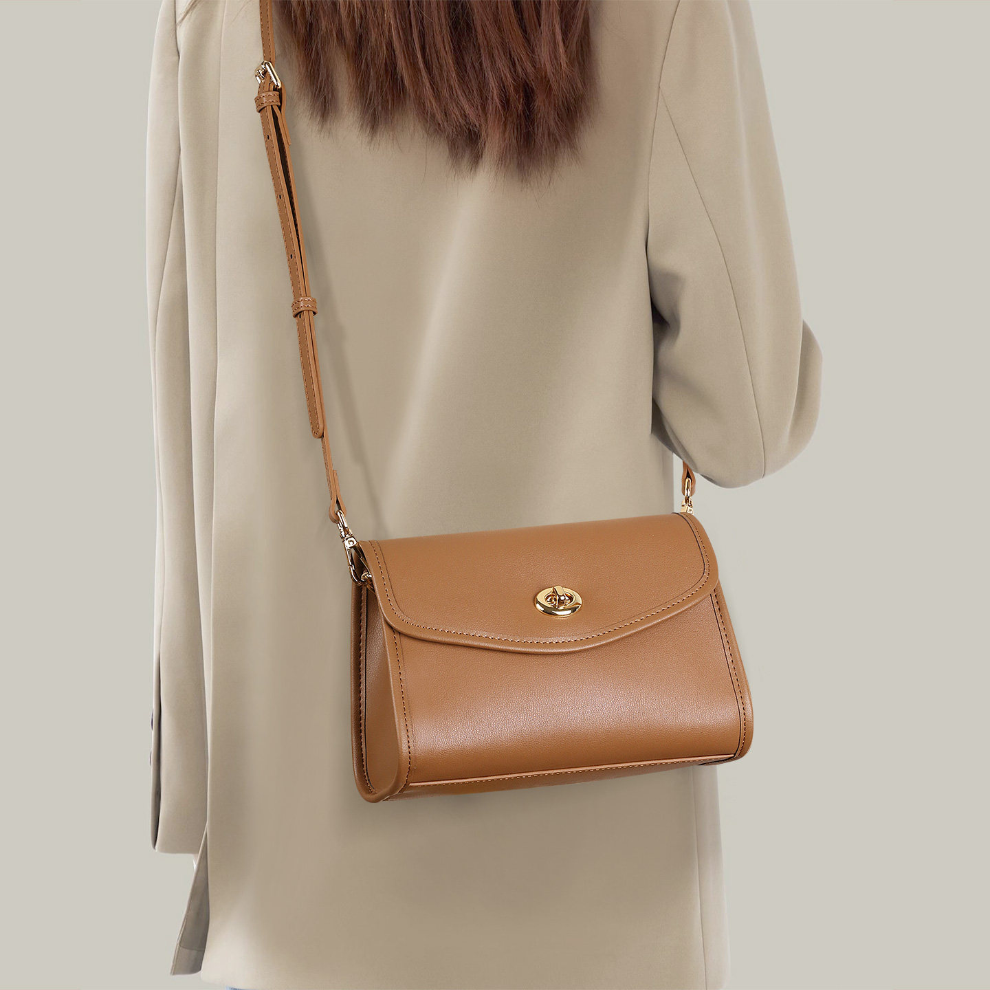 小方包女式单肩斜挎小包包2025新款真皮大容量通勤百搭邮差信封包,淘宝优惠券,粉丝福利购,淘宝优惠卷