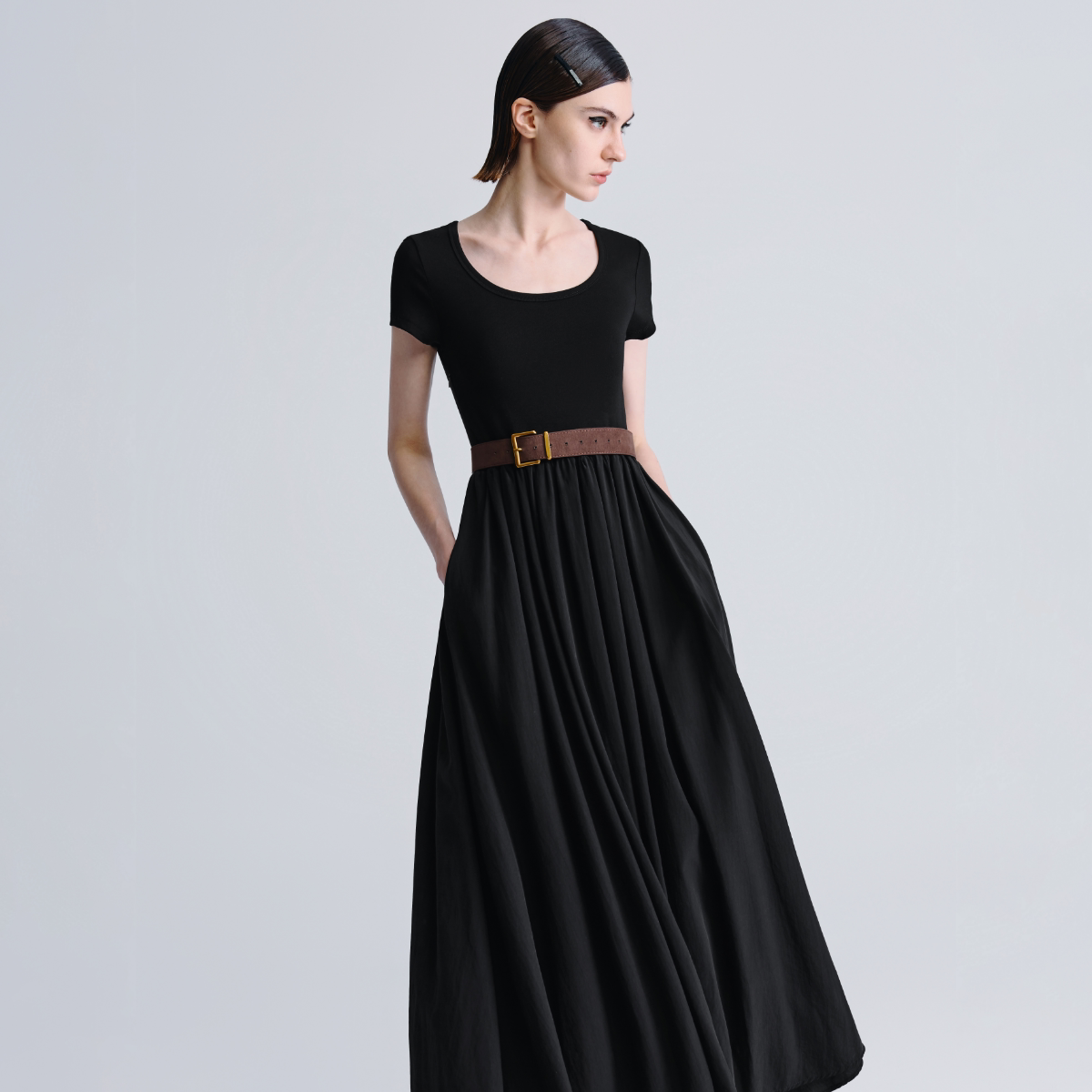 HAVVA设计感小众收腰拼接连衣裙修身显瘦女士裙子2026春夏Q3-2320