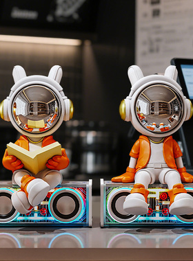 酷炫太空人坐姿书靠桌面摆件带蓝牙音响电视柜玄关书架高级感装饰