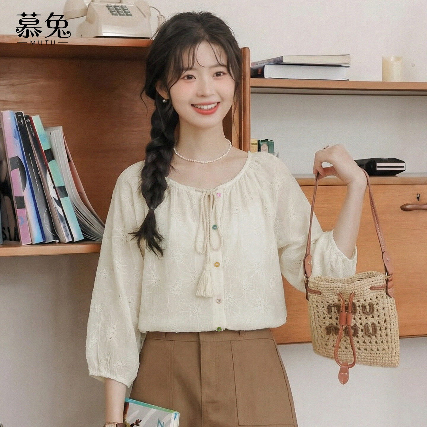 慕兔复古高级感刺绣圆领衬衫女2026春季新款小个子设计感小众上衣,淘宝优惠券,粉丝福利购,淘宝优惠卷