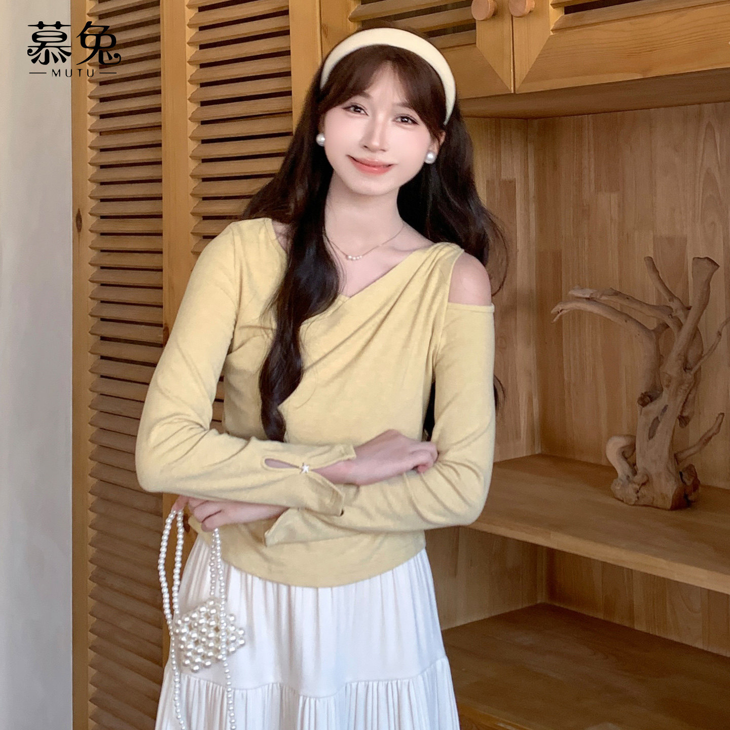 慕兔法式温柔风露肩长袖t恤女2026春季新款小个子设计感小众上衣,淘宝优惠券,粉丝福利购,淘宝优惠卷