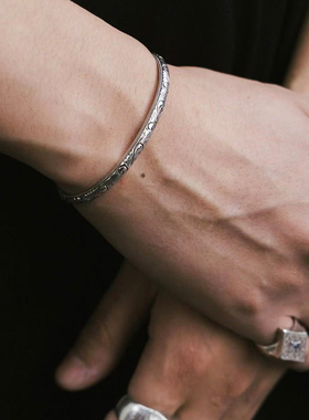 AntidoteBuyersClub Engraved Narrow Bangle 950银 唐草细手镯