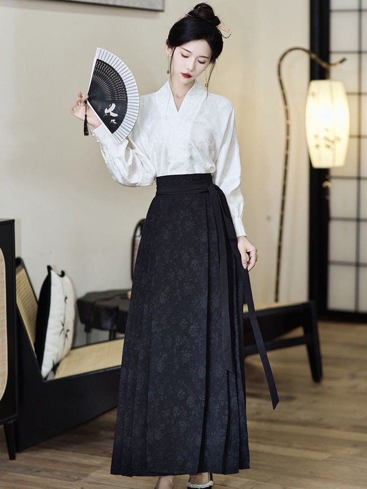 黑色半身裙秋冬季中式国风改良汉服日常穿马面裙小个子半裙女士