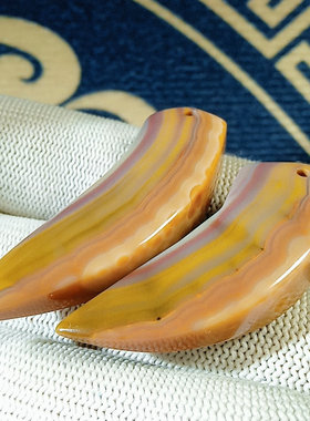 天然战国红玛瑙多色吊坠