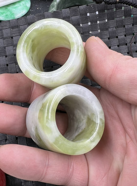 桃花玉岫玉蛇纹石玉扳指