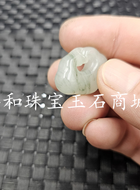 包邮天山翠如意锁玉石挂件