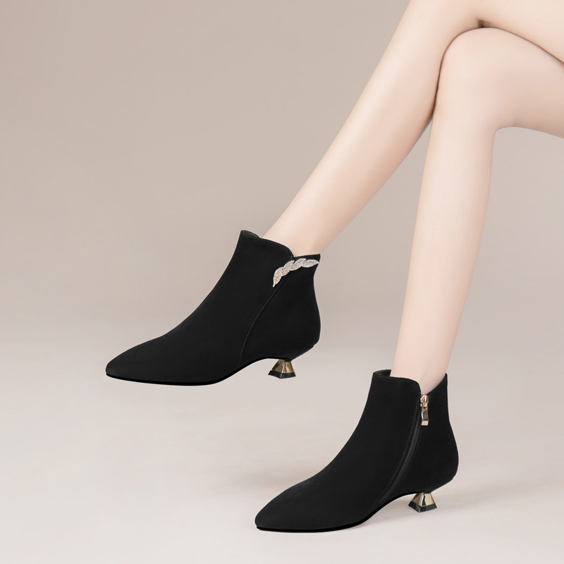 2025秋冬新款真皮尖头细跟短靴黑色中跟及踝靴女靴加绒低跟马丁靴,淘宝优惠券,粉丝福利购,淘宝优惠卷