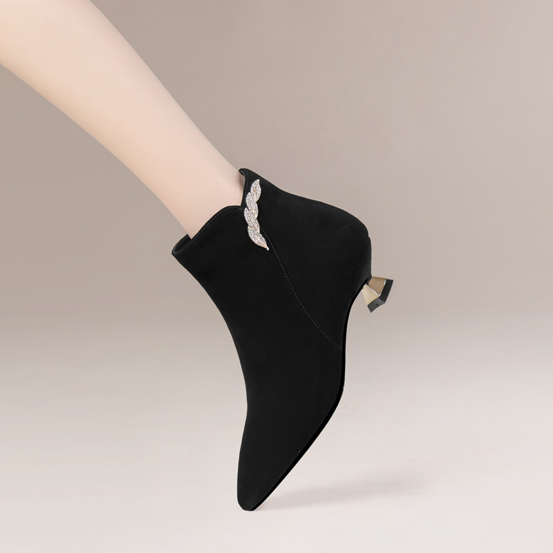 2025秋冬新款真皮尖头细跟短靴黑色中跟及踝靴女靴加绒低跟马丁靴,淘宝优惠券,粉丝福利购,淘宝优惠卷