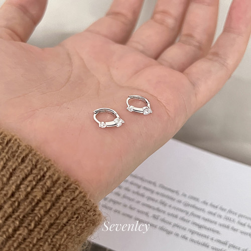 七与 星空 睡觉免摘耳钉925纯银迷你锆石渐变小巧通勤耳圈耳扣 - 图2