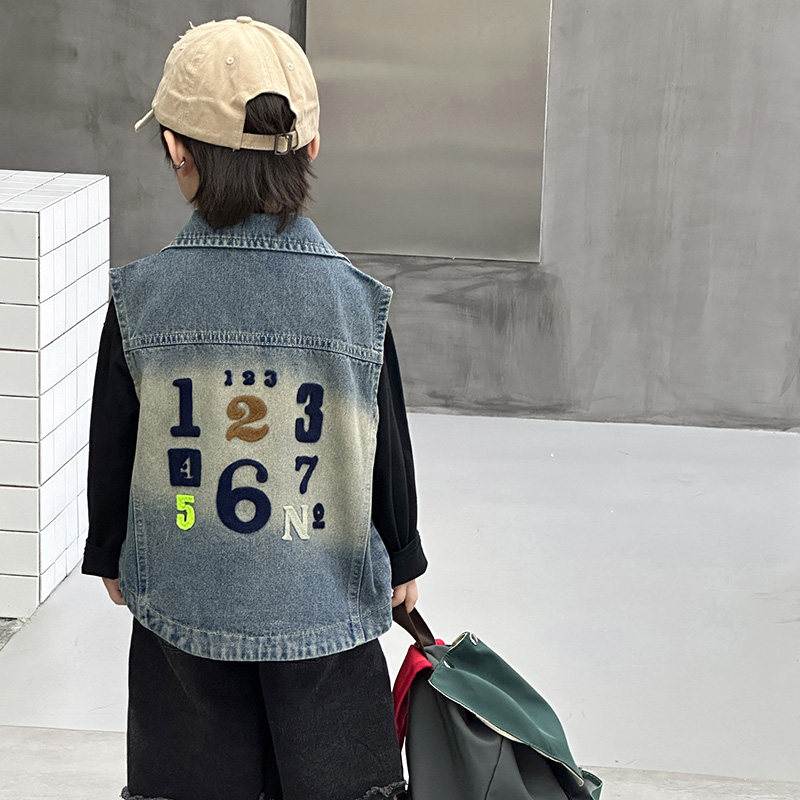 Boys' Denim Vest Spring and Autumn 2025 New Children's Waistcoat Vest to Wear Handsome and Street-Friendly Baby Boy 3-6 Years Old