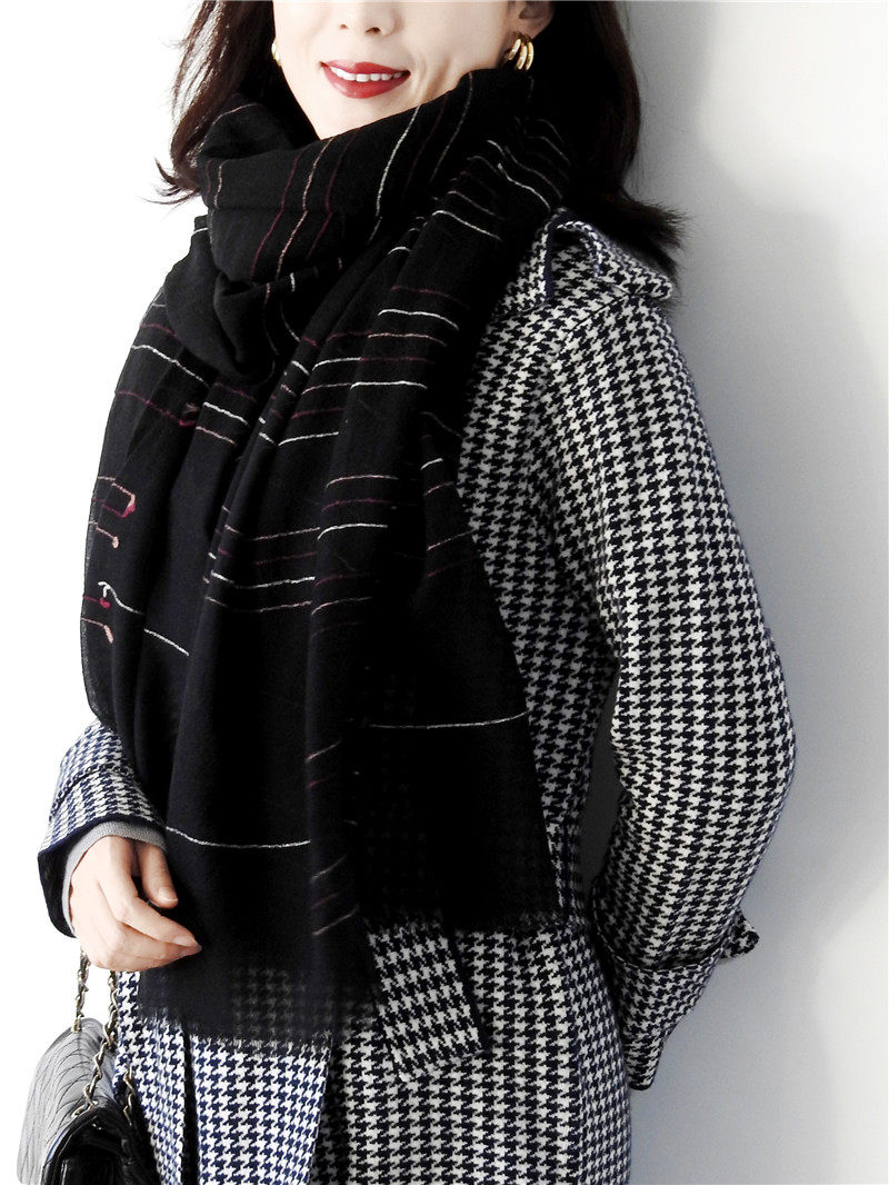 丰紫隅轻薄款 蓬松柔软时尚格纹白色黑色羊毛围巾女秋冬披肩,淘宝优惠券,粉丝福利购,淘宝优惠卷