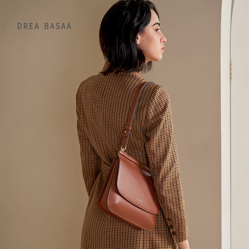 drea basaa新款2021单肩斜挎方包 dreabasaa女士包袋