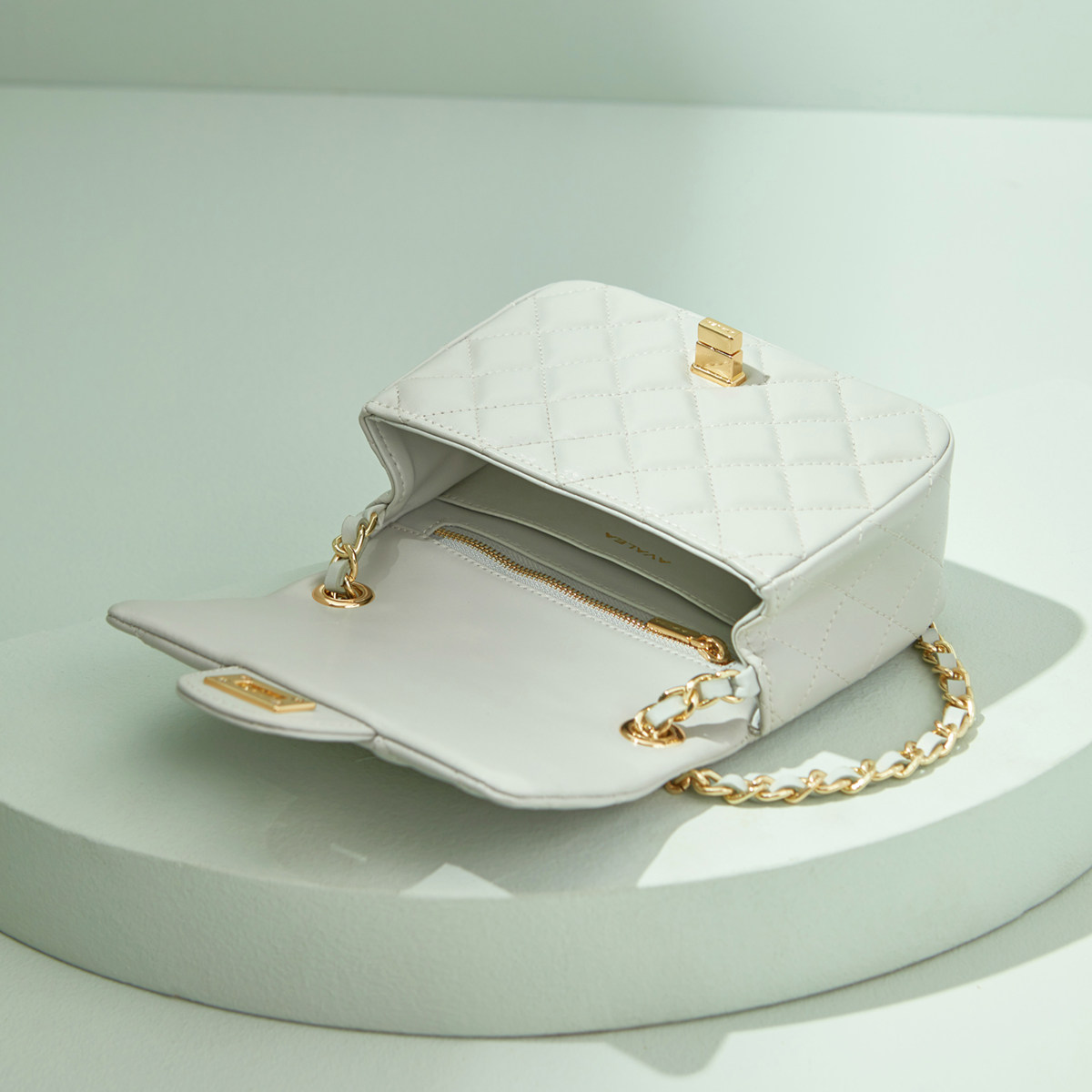 avalea质感羊纹牛皮小香风链条包 avalea女士包袋