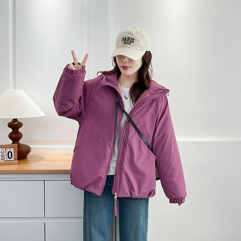 秋冬季大码夹棉冲锋衣外套女200斤胖mm显瘦防风飞行夹克冬运动服 - 图0