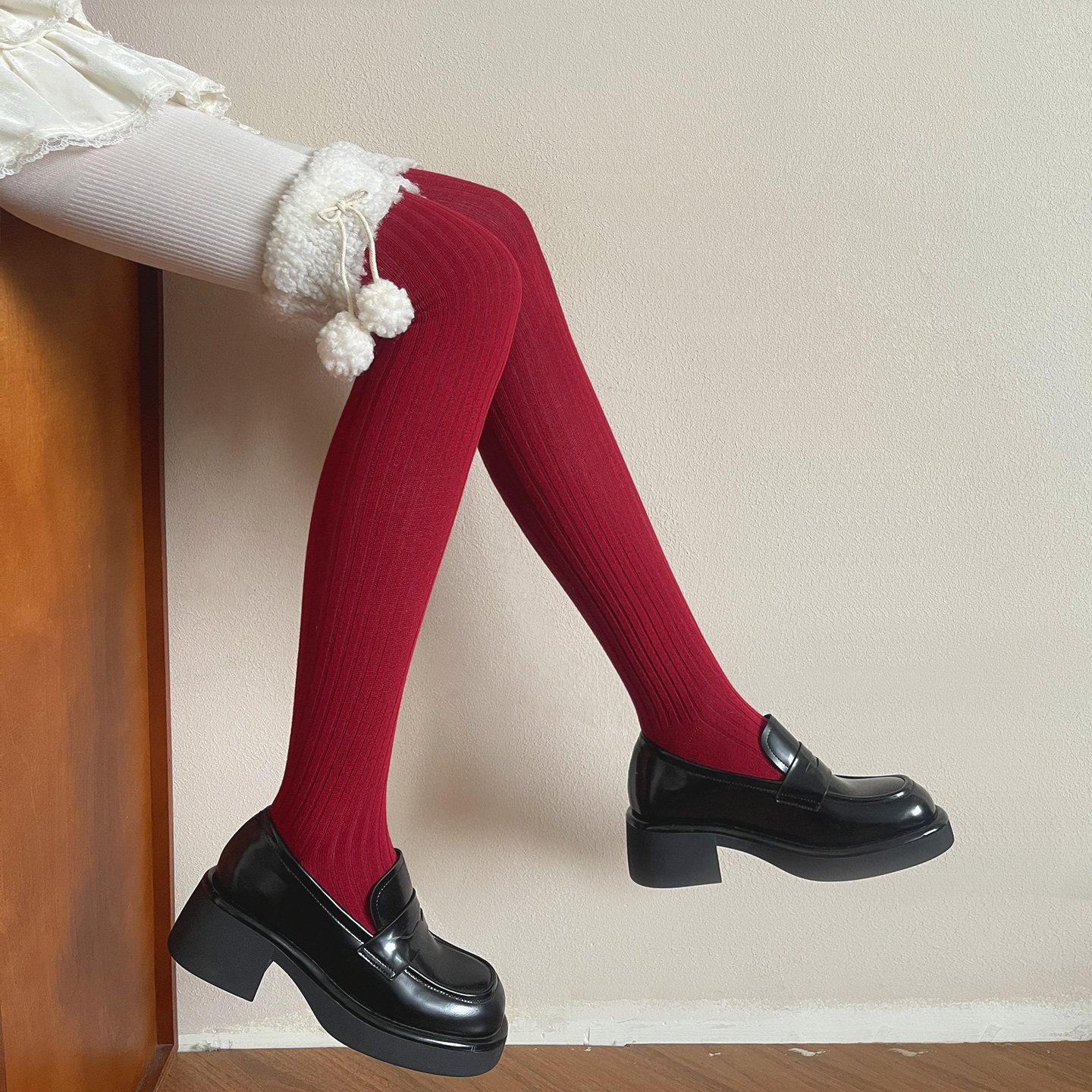 袜贵人新年圣诞红羊羔毛球大红色韩系洛丽塔软妹少女过膝长筒袜女,淘宝优惠券,粉丝福利购,淘宝优惠卷