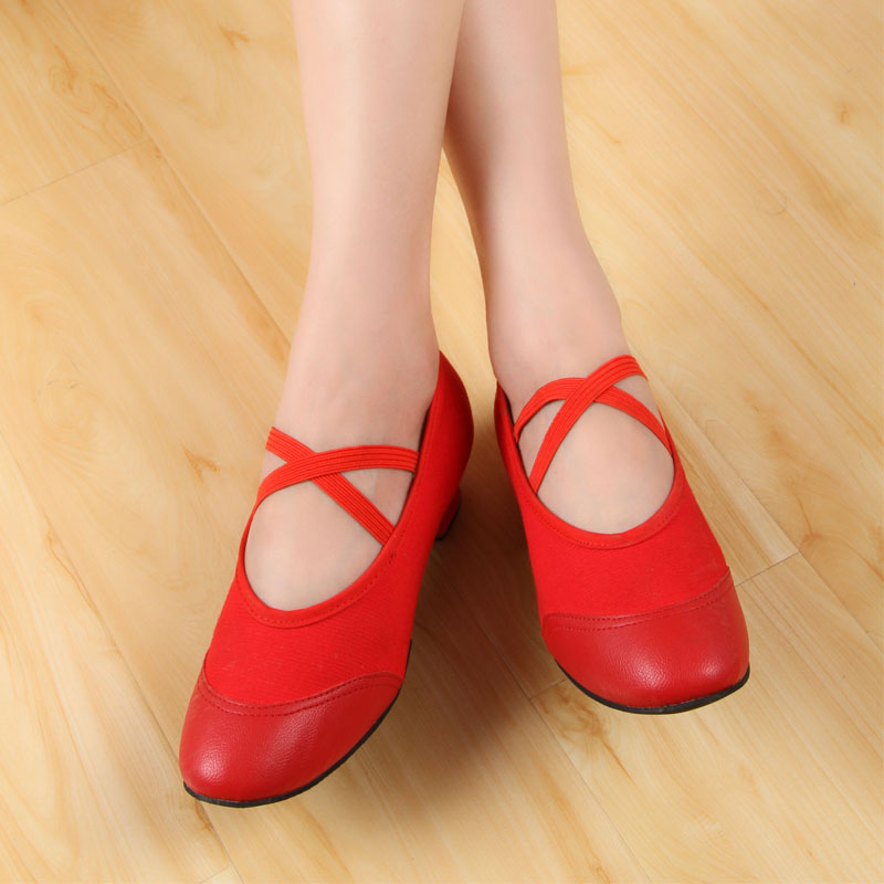 红舞鞋帆布夏季新款成人布鞋广场舞女鞋不累脚跳舞鞋红色舞蹈鞋女 - 图1