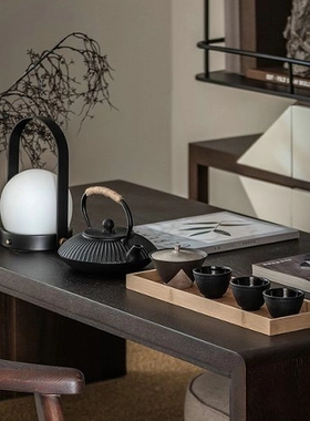 样板间售楼处新中式茶空间茶室铁茶壶摆件茶杯红盖碗茶道六君子套