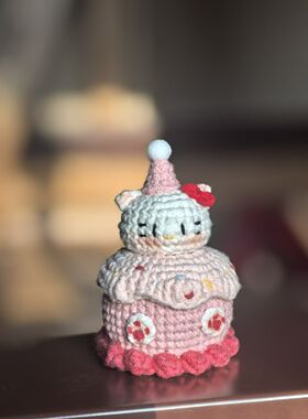 成品钩织迷你生日蛋糕甜品小玩偶蛋糕熊包包挂件礼物kitty猫 摆件