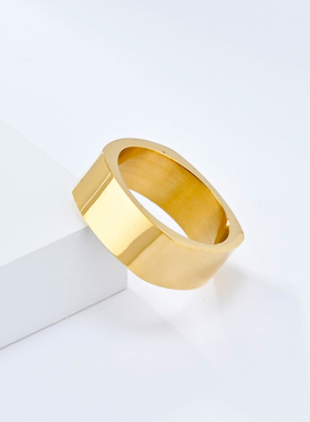 泰爱你时尚光面简约四方形戒指