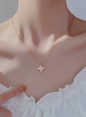 925纯银四叶草项链女2023年新款潮爆款小众轻奢高级设计感锁骨链