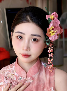 新中式粉色花朵发饰新娘敬酒服旗袍配饰立体感流苏古典发夹