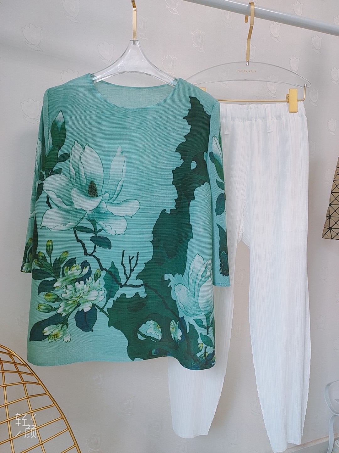 三宅褶皱珊瑚印花古典设计大码t恤 褶子一生  宸睿褶皱女装T恤