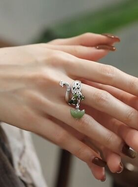 新中式孔雀戒指国潮女生复古文艺个性开口指环高级树脂石绿意手饰