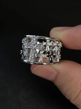 欧美风夸张个性复古暗黑十字架戒指镂空花纹时尚女生开口指环配饰