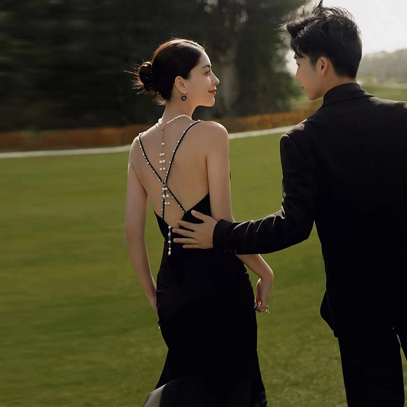 影楼黑色吊带婚纱露背高级感连衣裙 金典新娘礼服/晚装