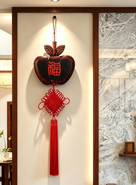 平安是福木雕装饰挂件