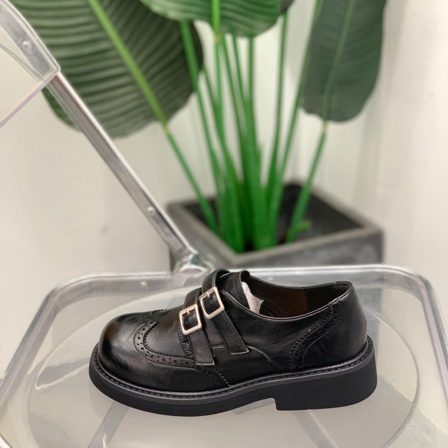 英伦风厚底布洛克鞋女2026年春季新款乐福鞋皮带扣雕花复古小皮鞋,淘宝优惠券,粉丝福利购,淘宝优惠卷